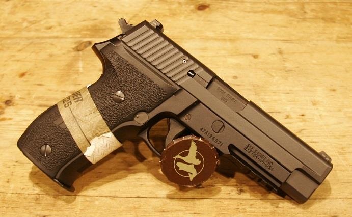 Sig Sauer P226 MK25 9mm 15-rd - Image 4