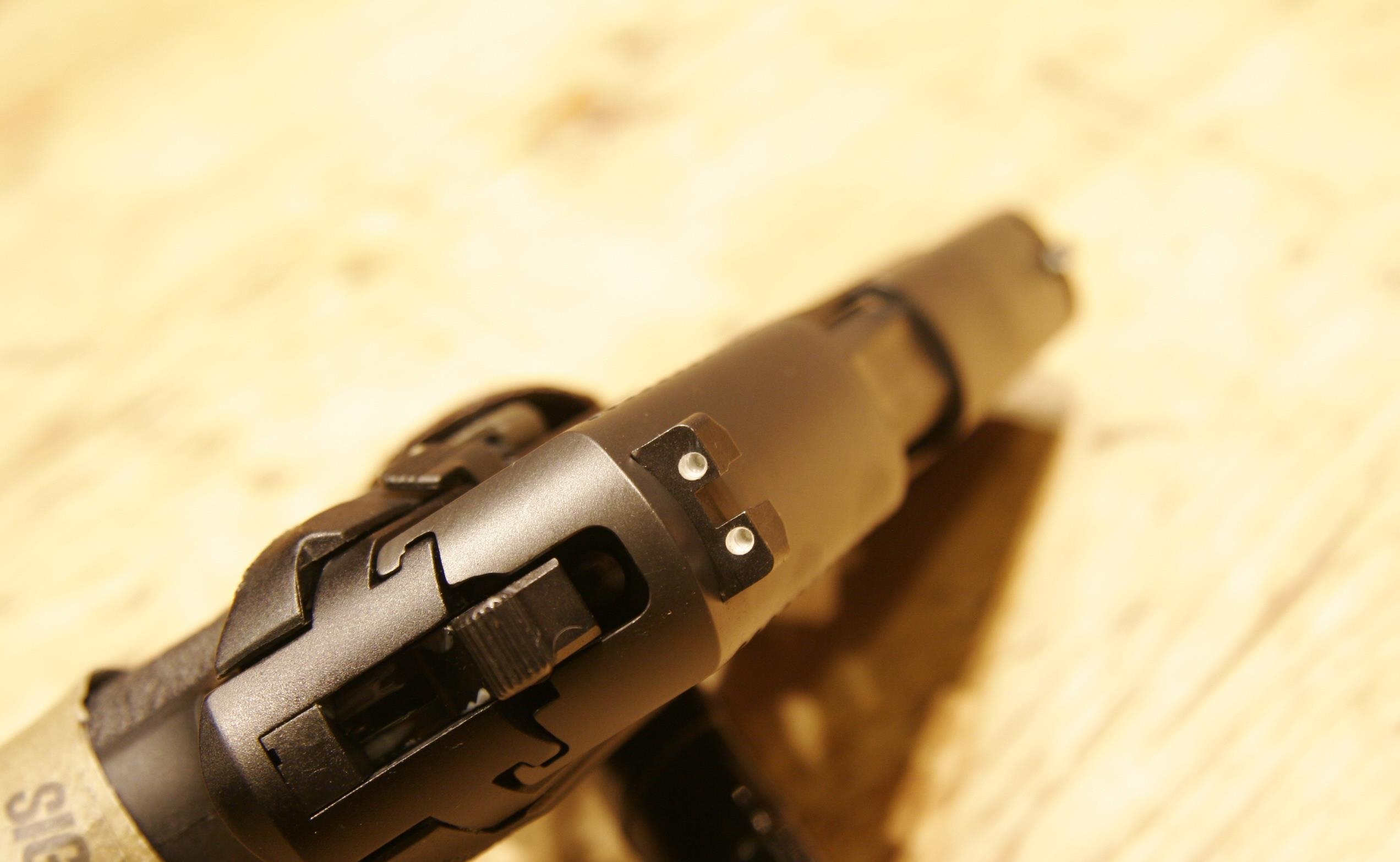 Sig Sauer P226 MK25 9mm 15-rd - Image 3